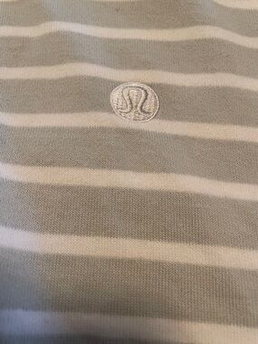 (LE) Lululemon Striped Beige & White Long Sleeve Shirt